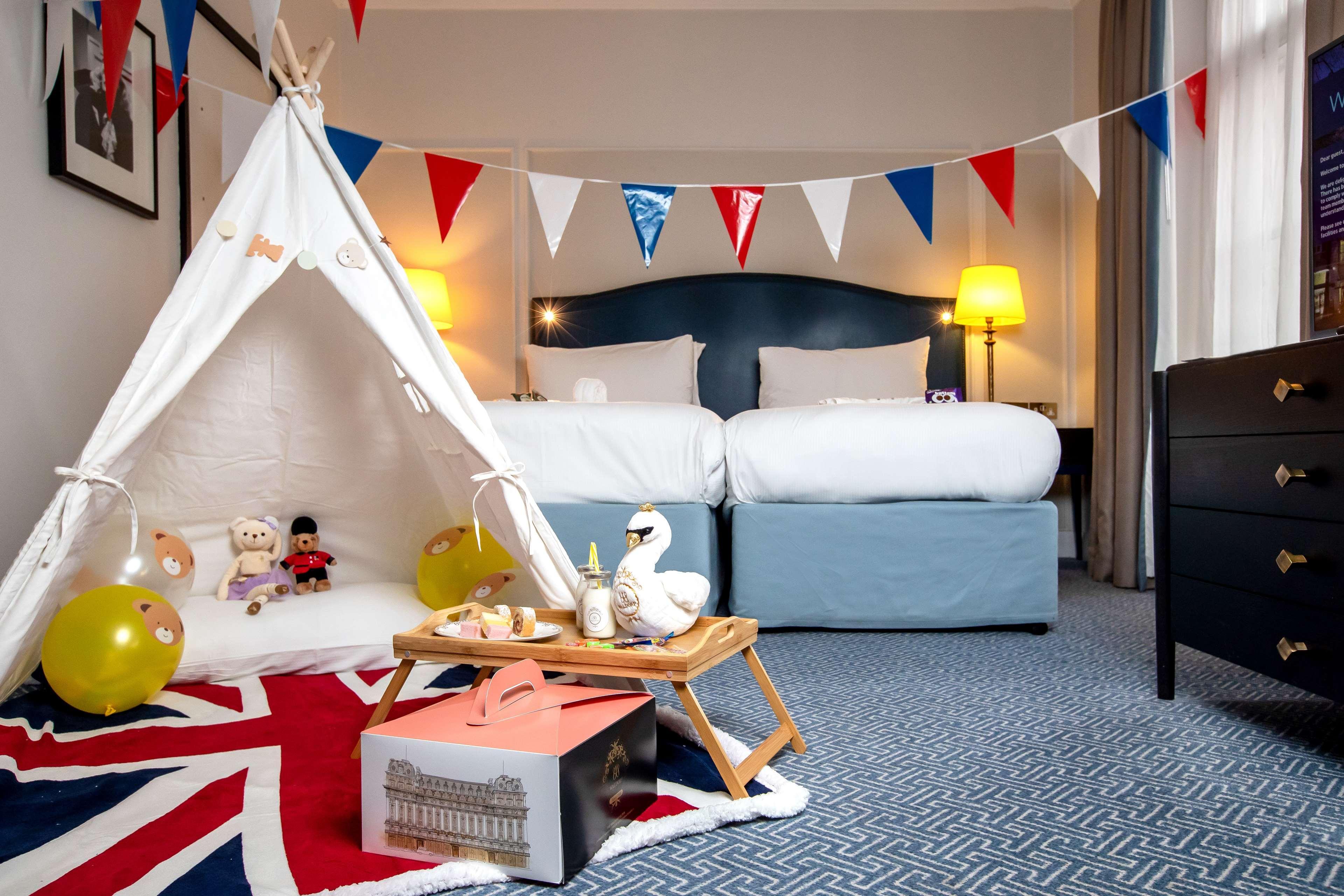 The Waldorf Hilton 4*
